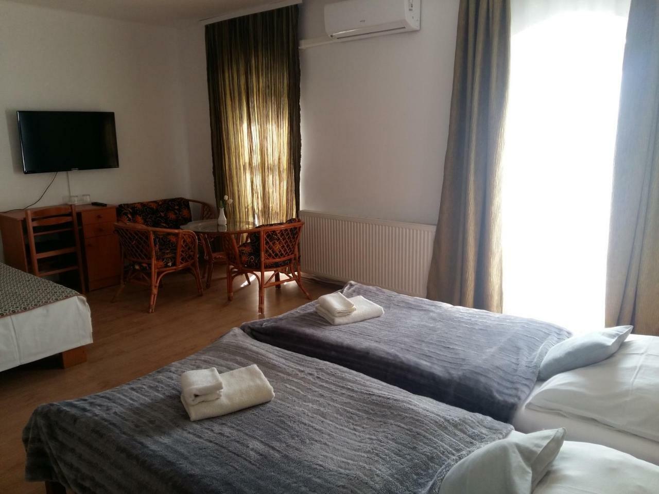 페치 Retro Panzio B&B 외부 사진